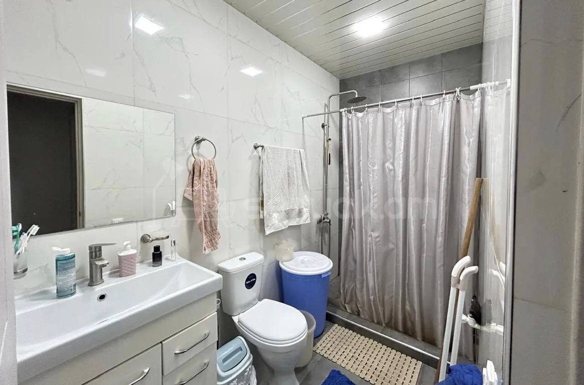 3 Սենյականոց Բնակարան Քարե Շենքում, 53քմ, 6/7 հարկ, Կապիտալ Վերանորոգված