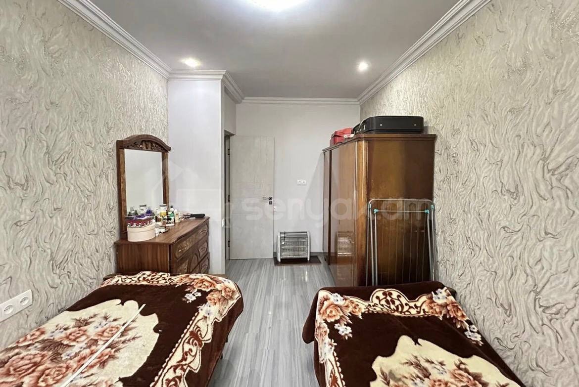 3 Սենյականոց Բնակարան Քարե Շենքում, 53քմ, 6/7 հարկ, Կապիտալ Վերանորոգված