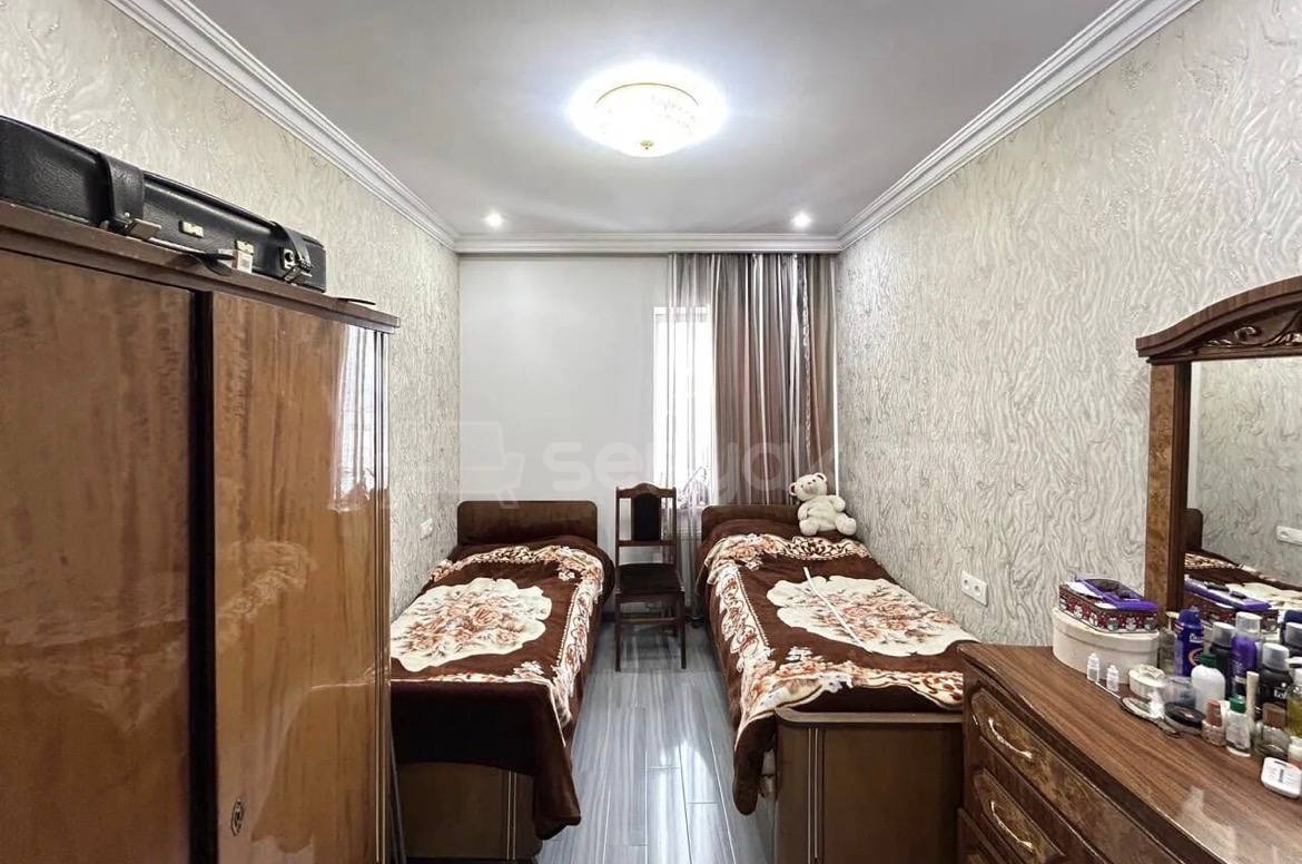 3 Սենյականոց Բնակարան Քարե Շենքում, 53քմ, 6/7 հարկ, Կապիտալ Վերանորոգված