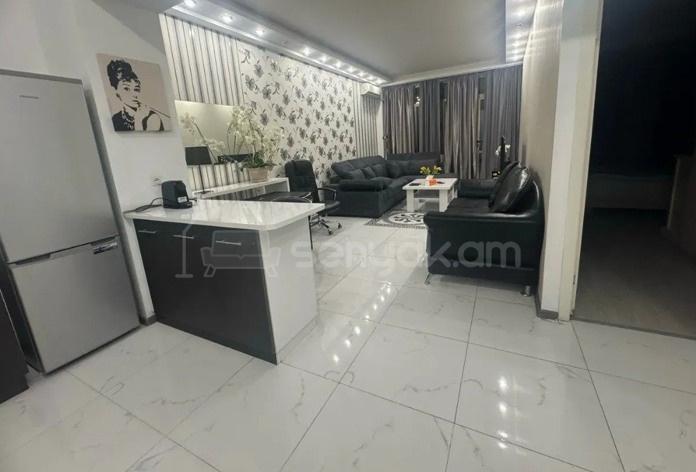 2 Սենյականոց Բնակարան Նորակառույցում, 70քմ, 9/22 հարկ, Դիզայներական Վերանորոգված, Կահավորված, Արևկող