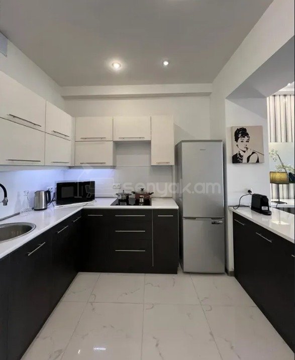 2 Սենյականոց Բնակարան Նորակառույցում, 70քմ, 9/22 հարկ, Դիզայներական Վերանորոգված, Կահավորված, Արևկող