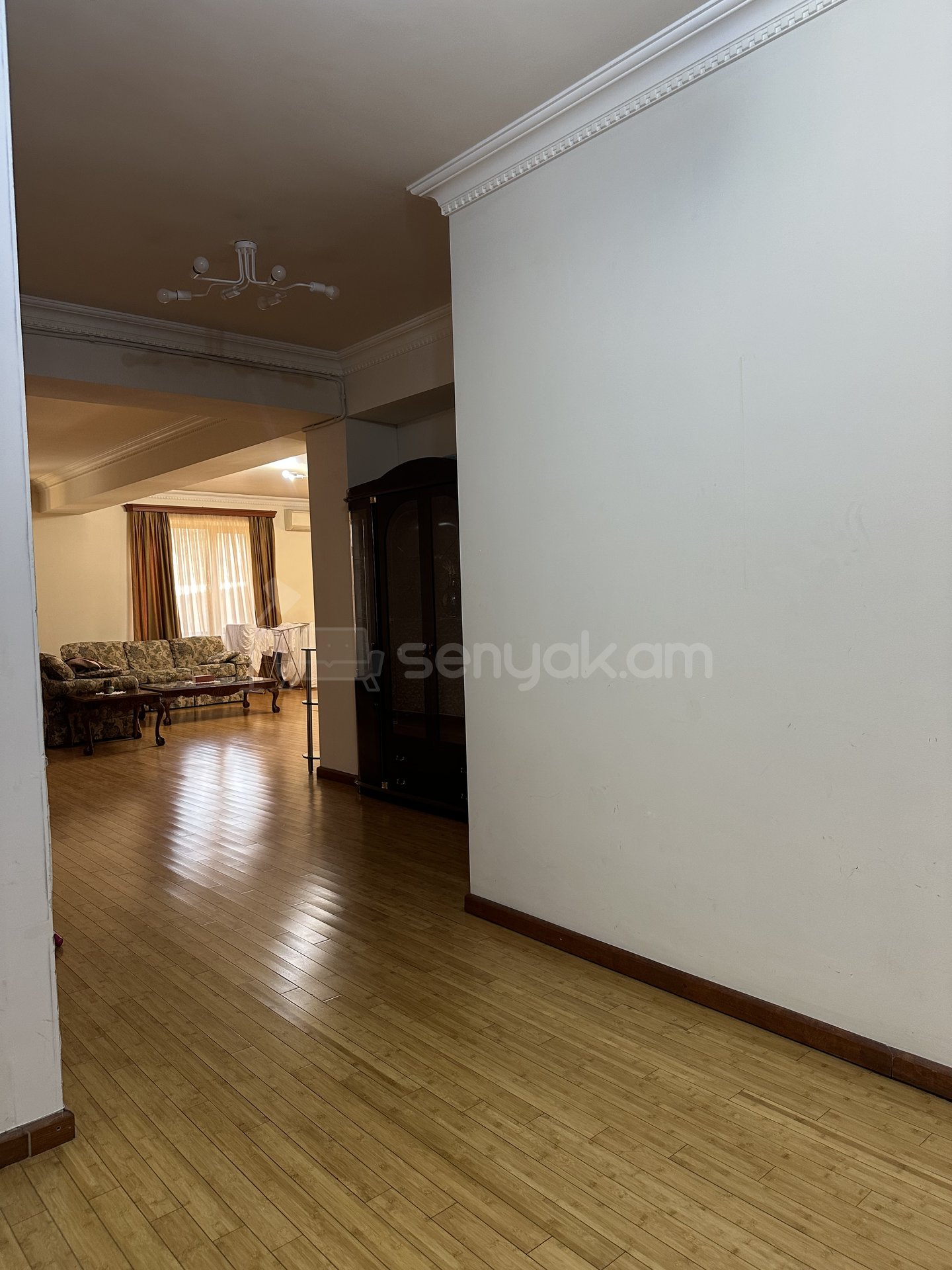 4 Սենյականոց Բնակարան Նորակառույցում, 162քմ, 3/7 հարկ, Կապիտալ Վերանորոգված