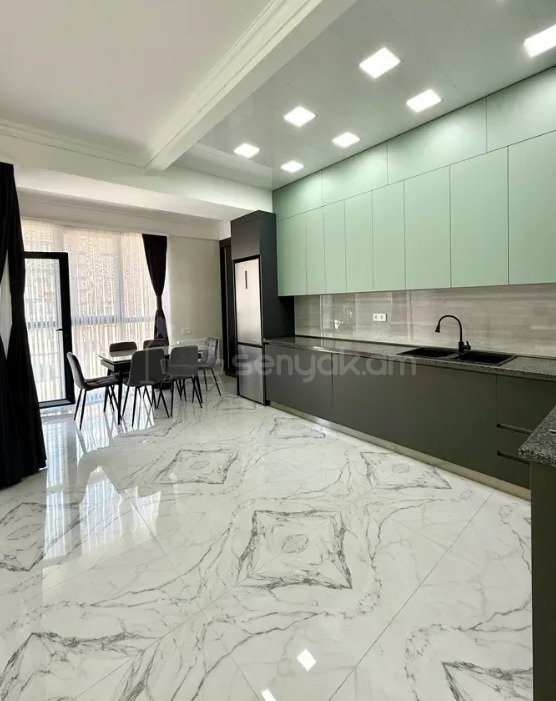 3 Սենյականոց Բնակարան Նորակառույցում, 85քմ, 4/16 հարկ, Դիզայներական Վերանորոգված, Կահավորված, Արևկող