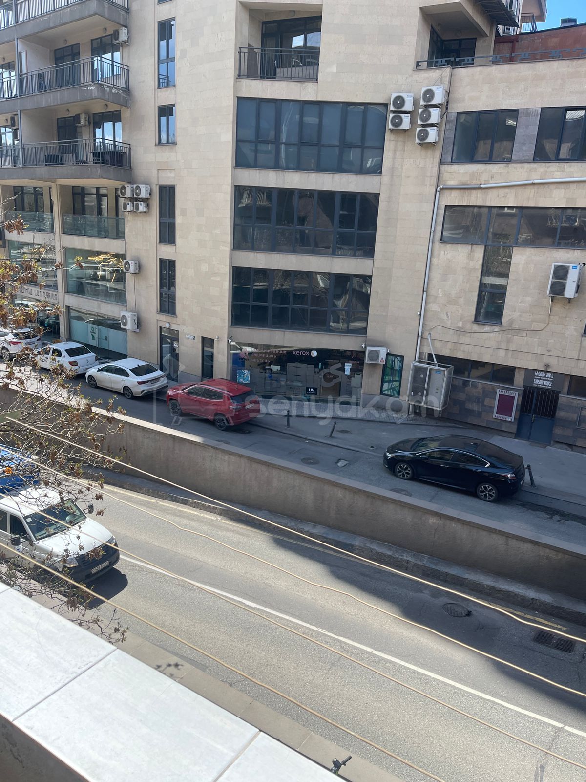 1 Սենյականոց Բնակարան Քարե Շենքում, 40քմ, 2/5 հարկ, Նորմալ Վիճակում, Կահավորված, Արևկող