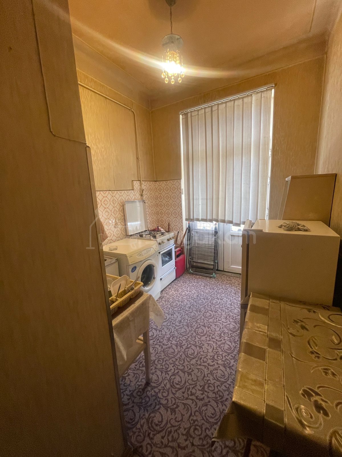 1 Սենյականոց Բնակարան Քարե Շենքում, 40քմ, 2/5 հարկ, Նորմալ Վիճակում, Կահավորված, Արևկող