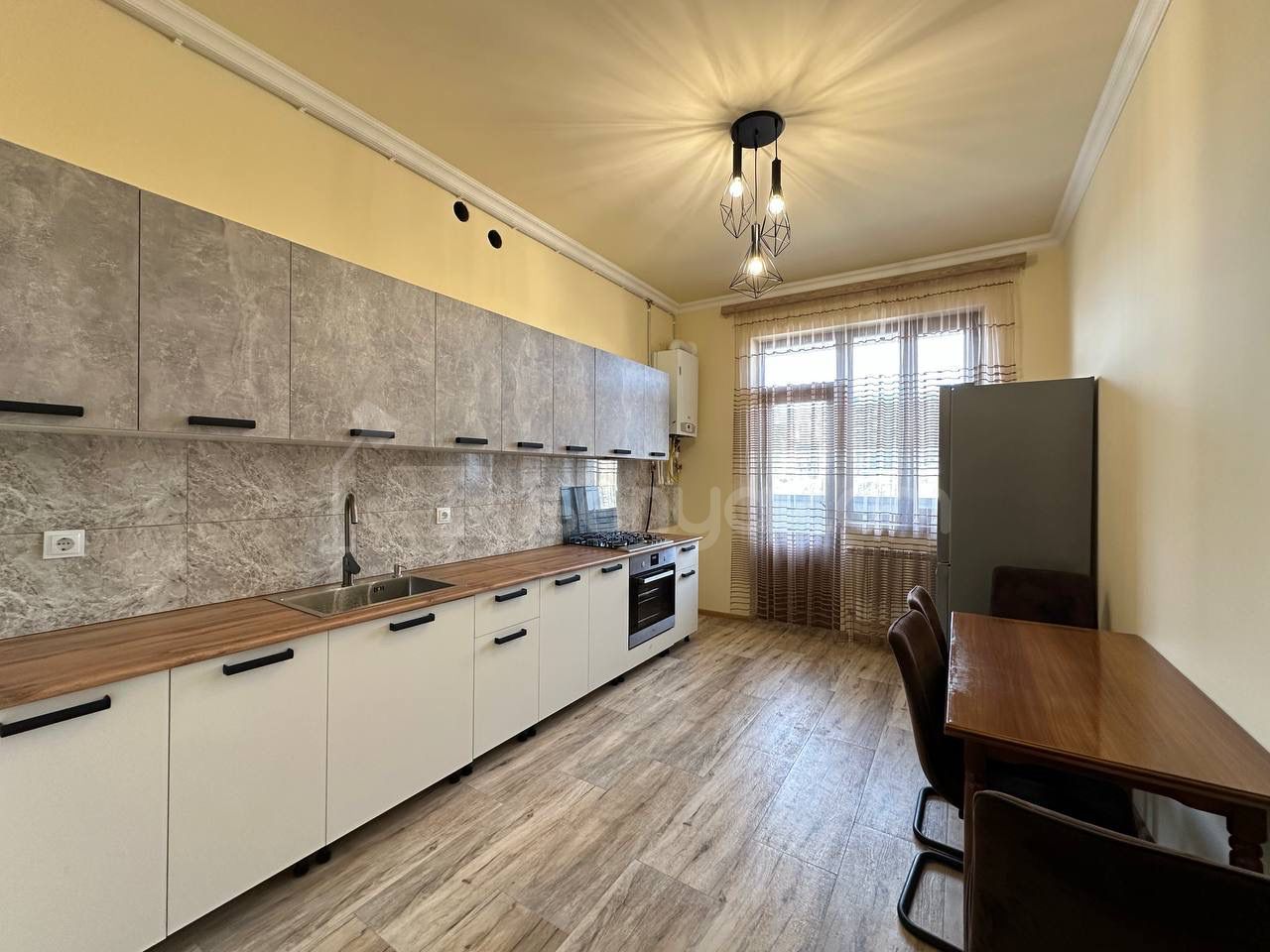 4 Սենյականոց Բնակարան, 123քմ, 4/15 հարկ, Դիզայներական Վերանորոգված, Կահավորված, Արևկող