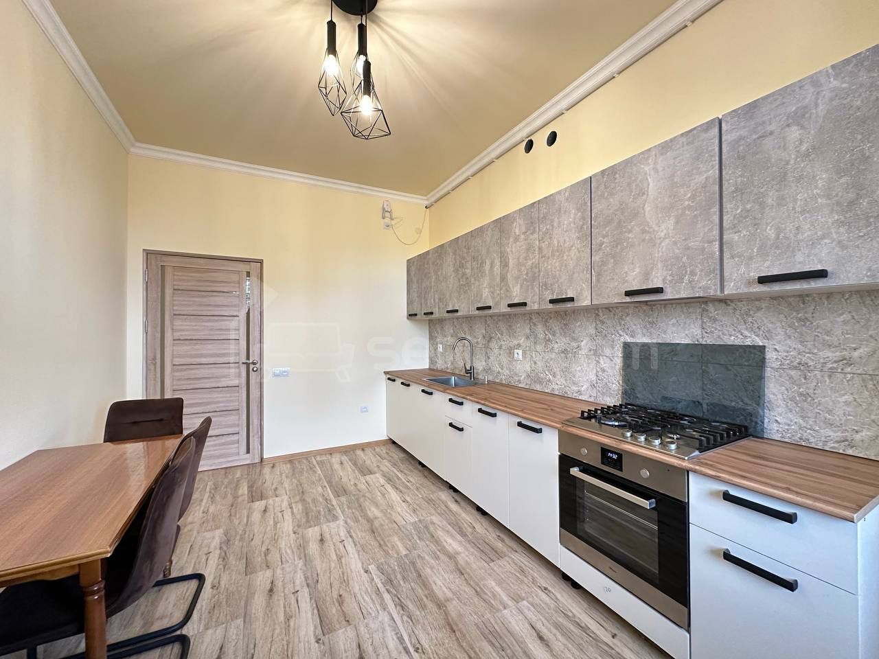 4 Սենյականոց Բնակարան, 123քմ, 4/15 հարկ, Դիզայներական Վերանորոգված, Կահավորված, Արևկող