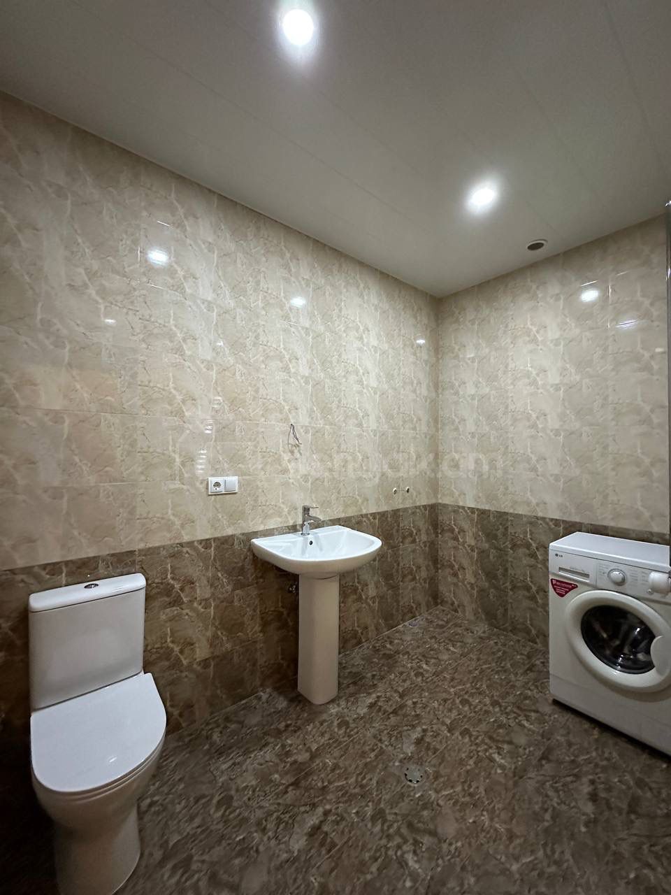 4 Սենյականոց Բնակարան, 123քմ, 4/15 հարկ, Դիզայներական Վերանորոգված, Կահավորված, Արևկող