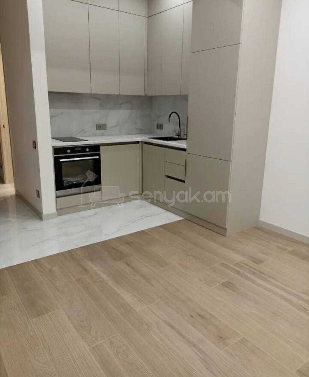 1 Սենյականոց Բնակարան, 43քմ, 10/20 հարկ, Կապիտալ Վերանորոգված