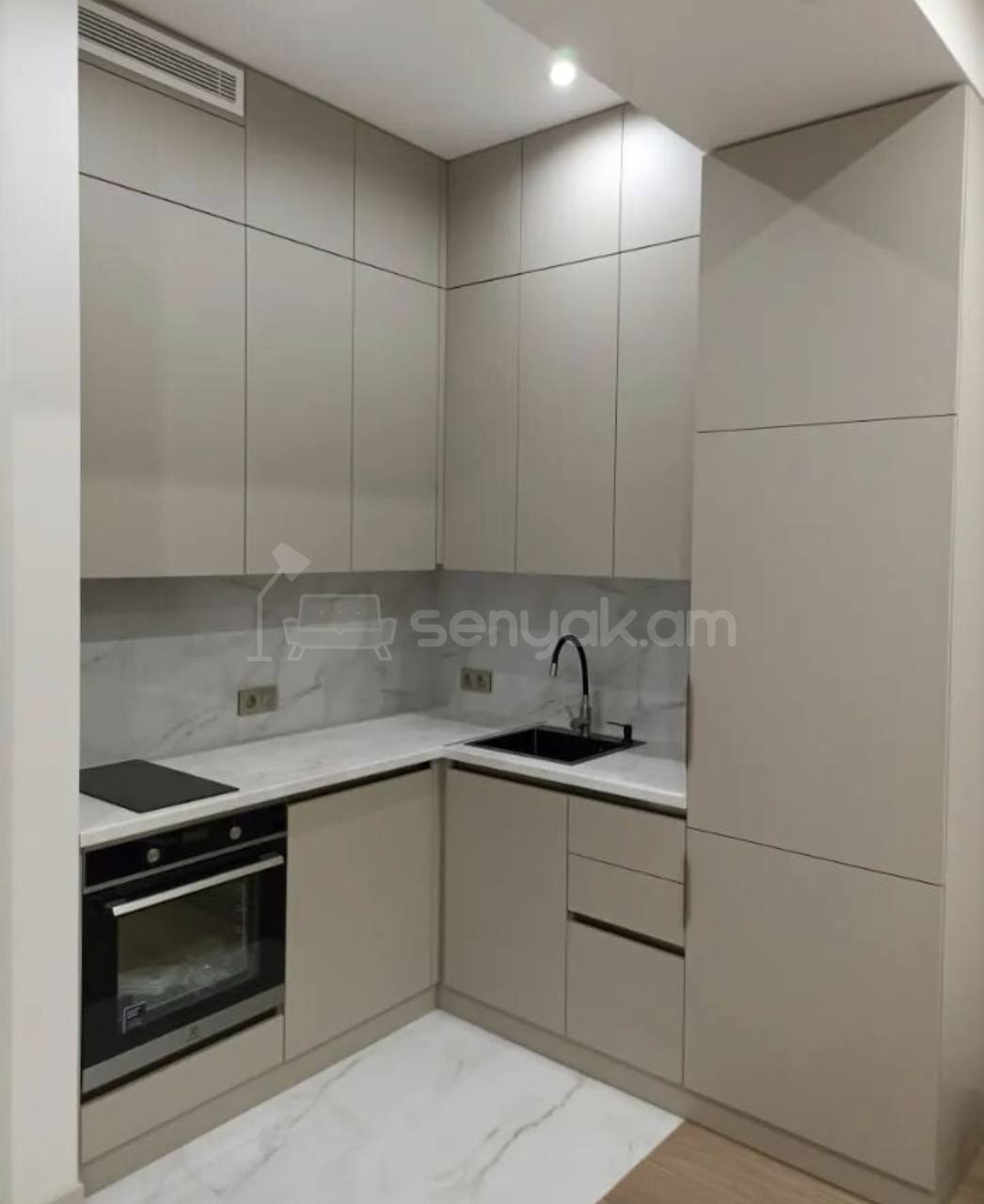 1 Սենյականոց Բնակարան, 43քմ, 10/20 հարկ, Կապիտալ Վերանորոգված