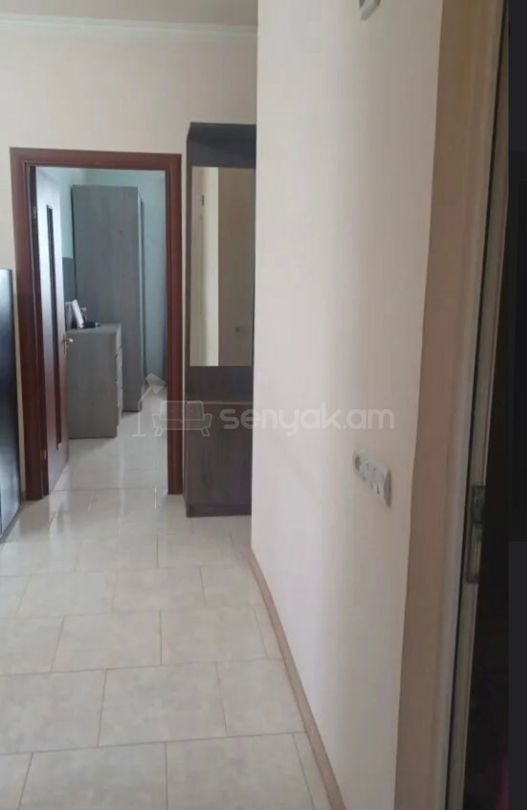 2 Սենյականոց Բնակարան Քարե Շենքում, 50քմ, 3/4 հարկ, Կապիտալ Վերանորոգված