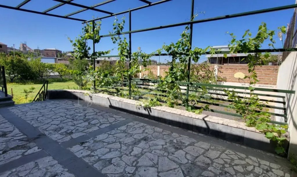 7 Սենյականոց Սեփական Տուն, 210քմ, Կապիտալ Վերանորոգված