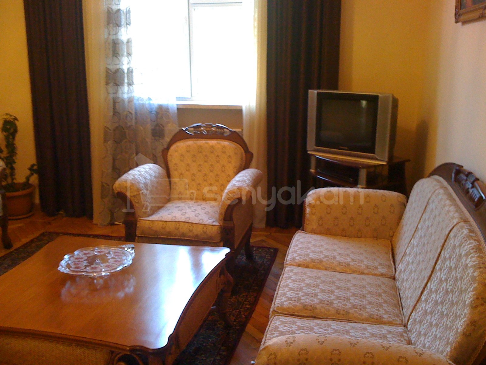 1 Սենյականոց Բնակարան Քարե Շենքում, 35քմ, 3/4 հարկ, Կապիտալ Վերանորոգված