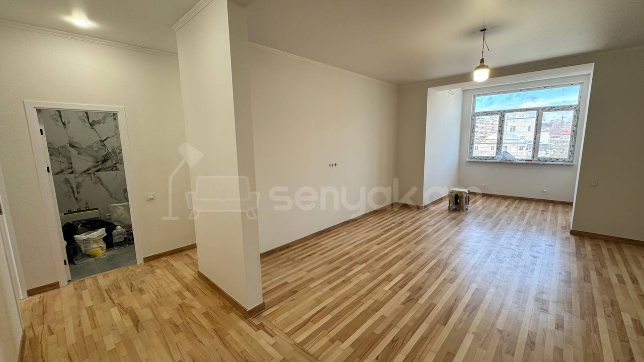 3 Սենյականոց Բնակարան Քարե Շենքում, 68քմ, 5/5 հարկ, Կապիտալ Վերանորոգված