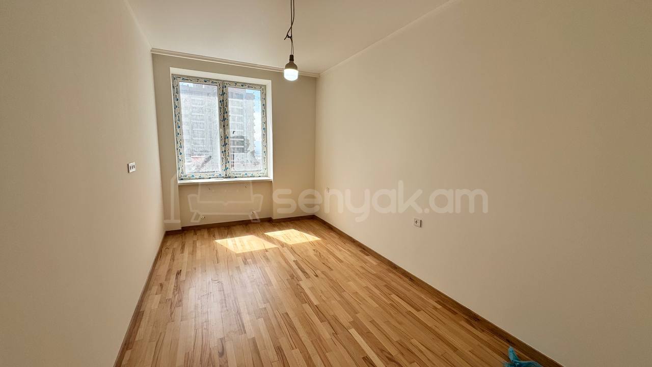 3 Սենյականոց Բնակարան Քարե Շենքում, 68քմ, 5/5 հարկ, Կապիտալ Վերանորոգված