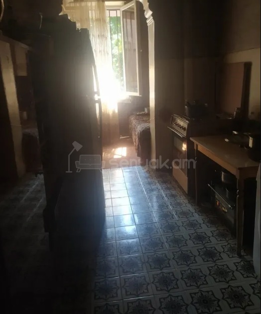 3 Սենյականոց Բնակարան, 78քմ, 1/9 հարկ, Նորմալ Վիճակում