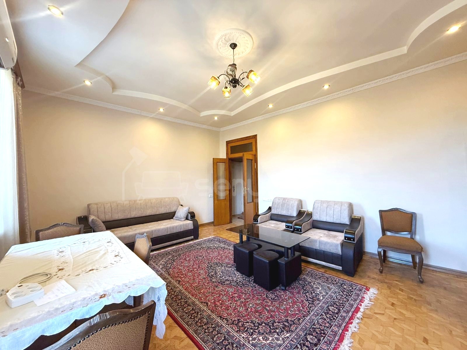 3 Սենյականոց Բնակարան Քարե Շենքում, 78քմ, 3/5 հարկ, Կապիտալ Վերանորոգված, Կահավորված, Արևկող