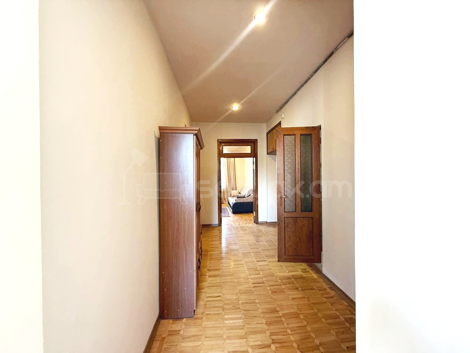 3 Սենյականոց Բնակարան Քարե Շենքում, 78քմ, 3/5 հարկ, Կապիտալ Վերանորոգված, Կահավորված, Արևկող