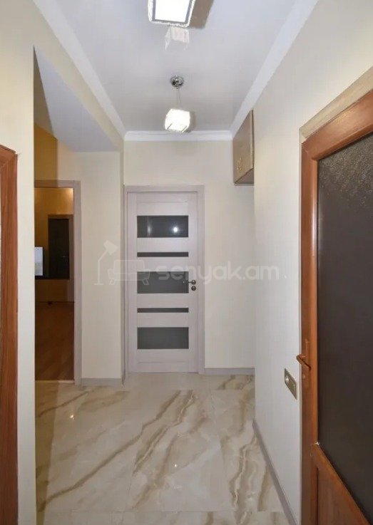 3 Սենյականոց Բնակարան Քարե Շենքում, 78քմ, 2/5 հարկ, Դիզայներական Վերանորոգված, Կահավորված, Արևկող