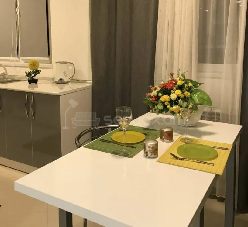 3 Սենյականոց Բնակարան Քարե Շենքում, 75քմ, 1/4 հարկ, Կապիտալ Վերանորոգված, Կահավորված, Արևկող