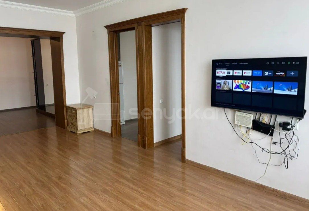 3 Սենյականոց Բնակարան, 120քմ, 6/13 հարկ, Կապիտալ Վերանորոգված, Կահավորված, Արևկող