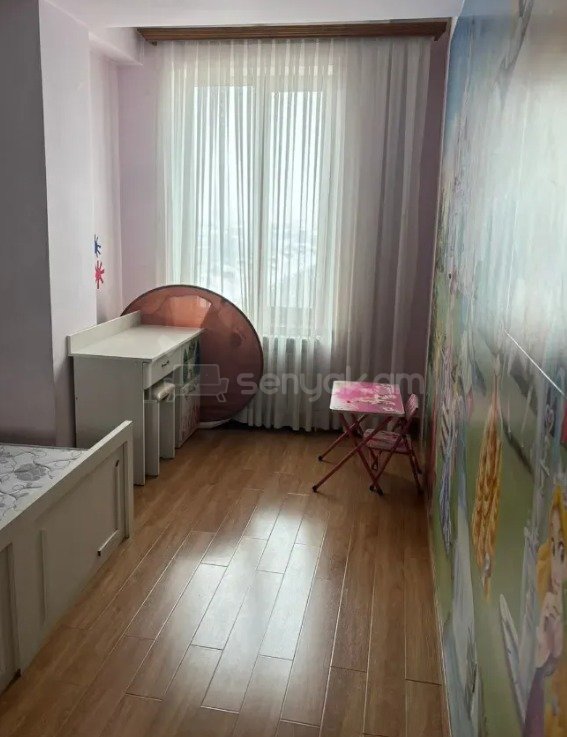 3 Սենյականոց Բնակարան, 120քմ, 6/13 հարկ, Կապիտալ Վերանորոգված, Կահավորված, Արևկող