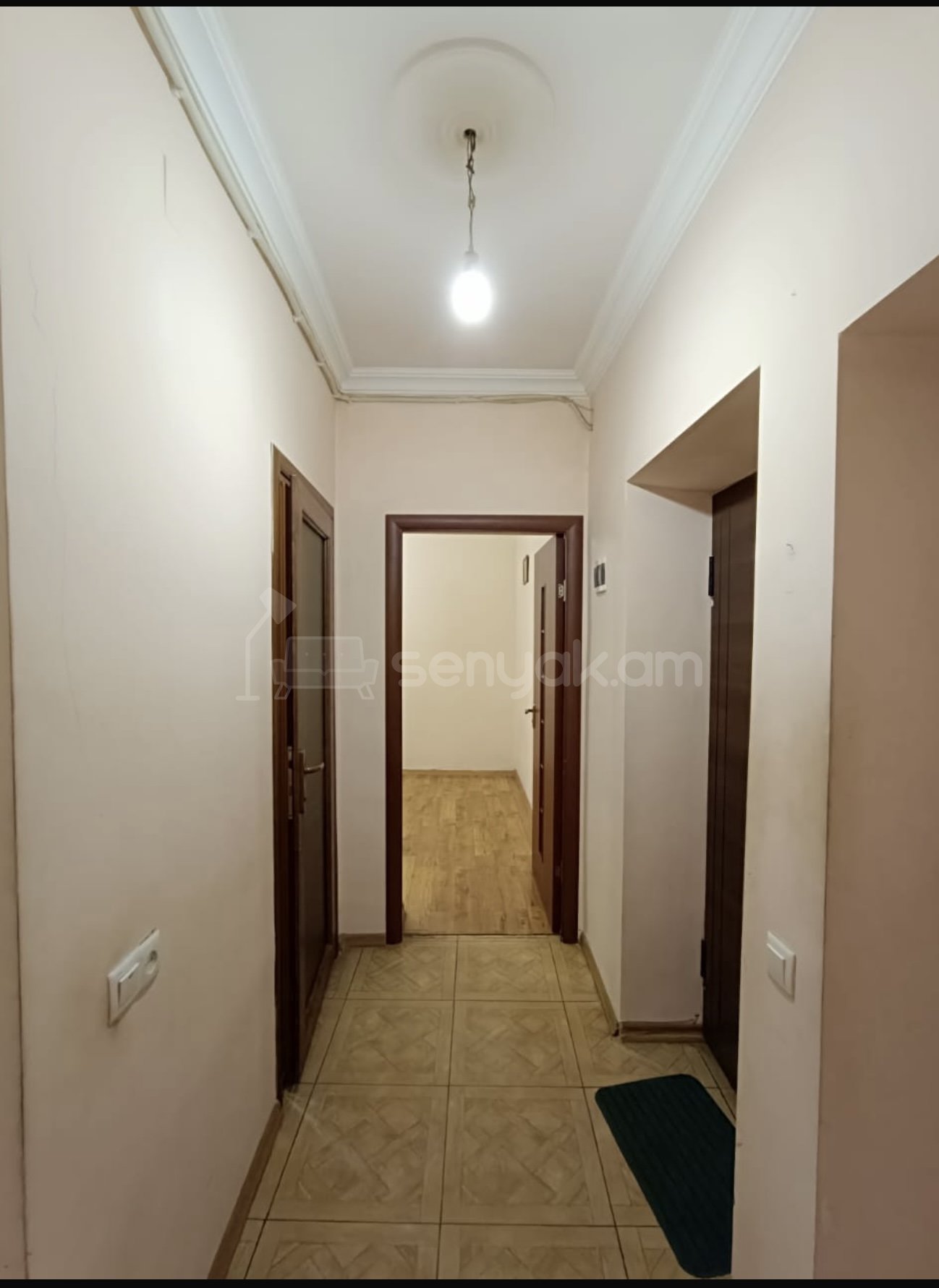 3 Սենյականոց Բնակարան Քարե Շենքում, 62քմ, 3/5 հարկ, Կապիտալ Վերանորոգված, Կահավորված, Արևկող