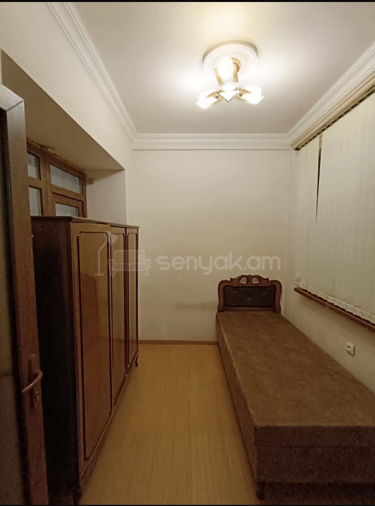 3 Սենյականոց Բնակարան Քարե Շենքում, 62քմ, 3/5 հարկ, Կապիտալ Վերանորոգված, Կահավորված, Արևկող