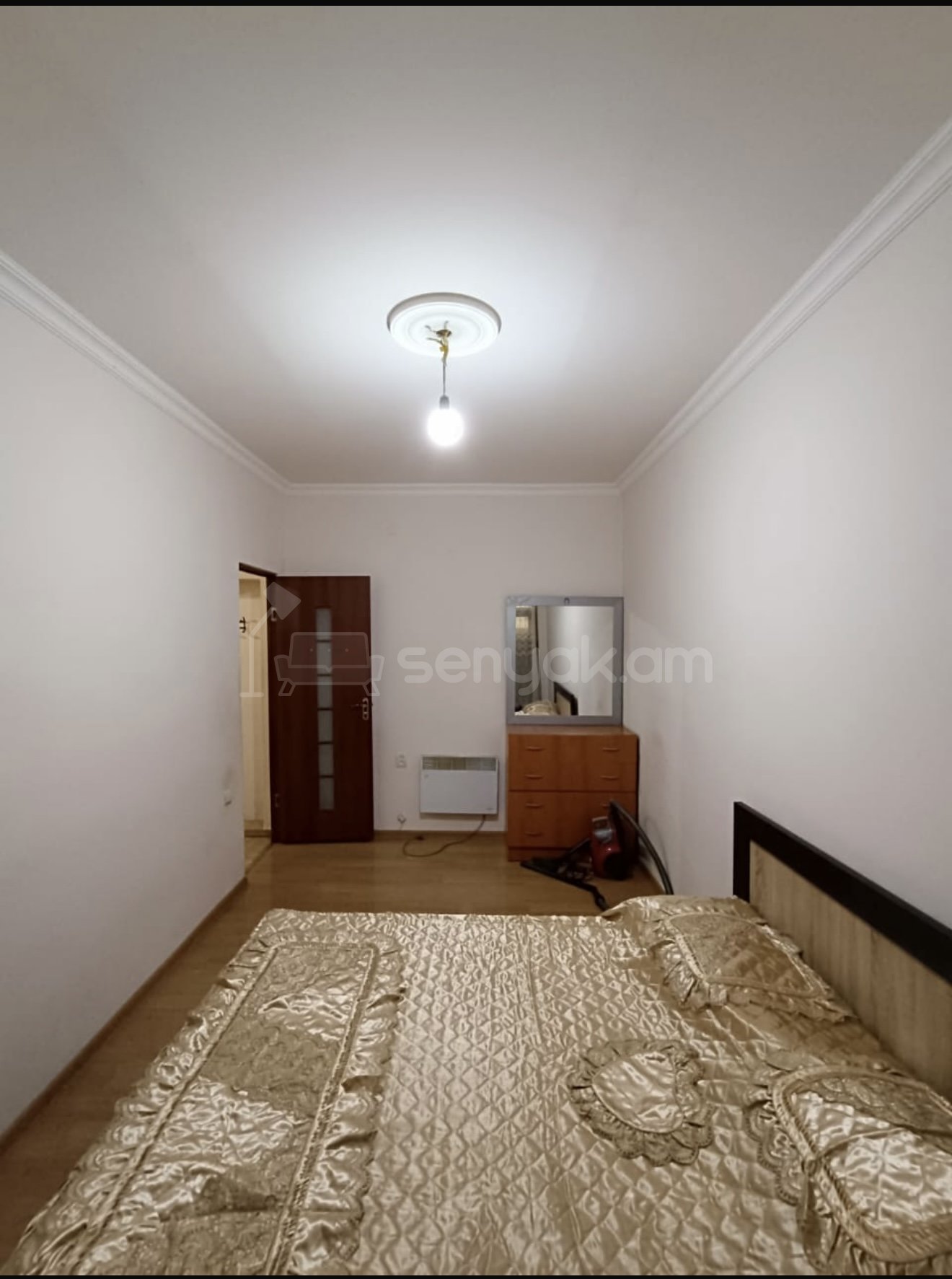 3 Սենյականոց Բնակարան Քարե Շենքում, 62քմ, 3/5 հարկ, Կապիտալ Վերանորոգված, Կահավորված, Արևկող