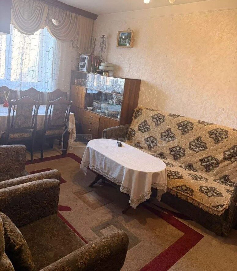 1 Սենյականոց Բնակարան Քարե Շենքում, 30քմ, 2/4 հարկ, Նորմալ Վիճակում