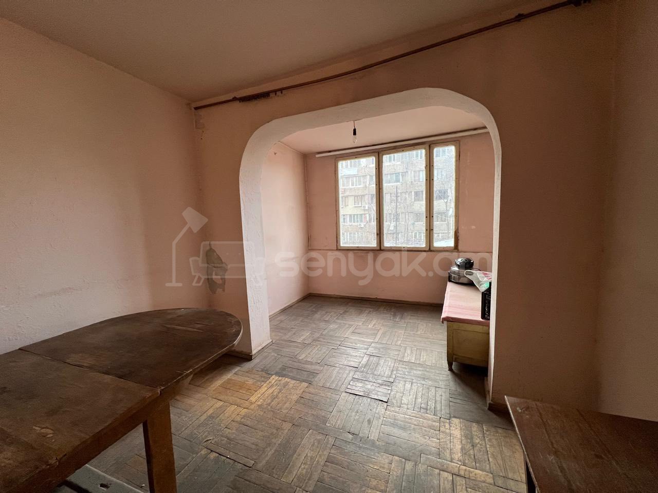 2 Սենյականոց Բնակարան, 50քմ, 3/5 հարկ, Պետական Վիճակում