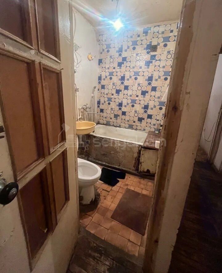 2 Սենյականոց Բնակարան, 50քմ, 3/5 հարկ, Պետական Վիճակում