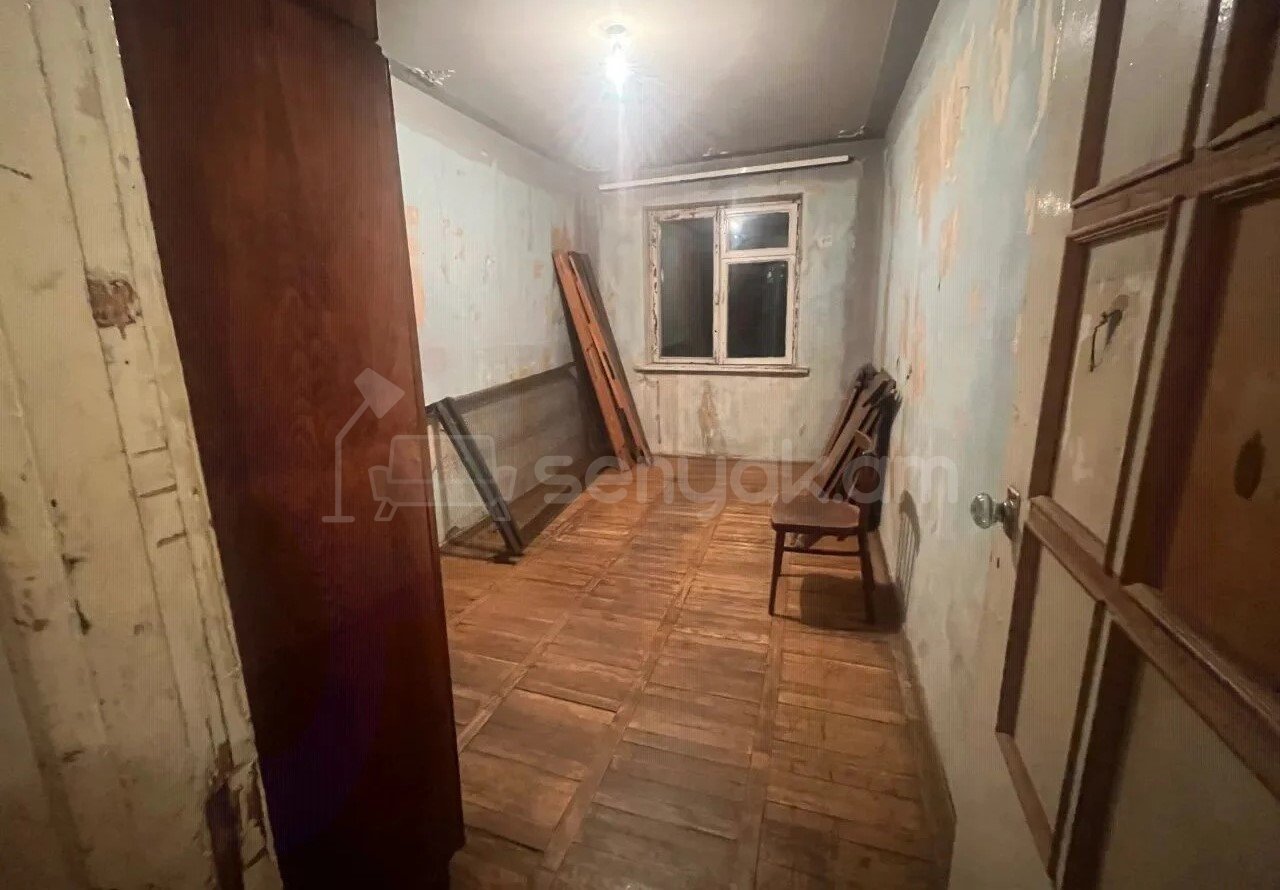 2 Սենյականոց Բնակարան, 50քմ, 3/5 հարկ, Պետական Վիճակում