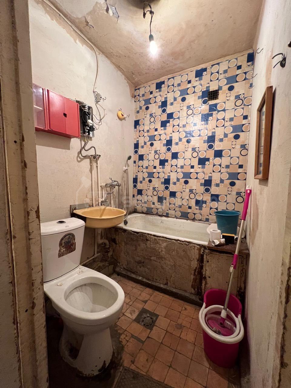 2 Սենյականոց Բնակարան, 50քմ, 3/5 հարկ, Պետական Վիճակում