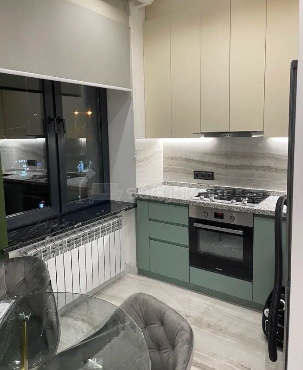 2 Սենյականոց Բնակարան Քարե Շենքում, 40քմ, 2/5 հարկ, Դիզայներական Վերանորոգված