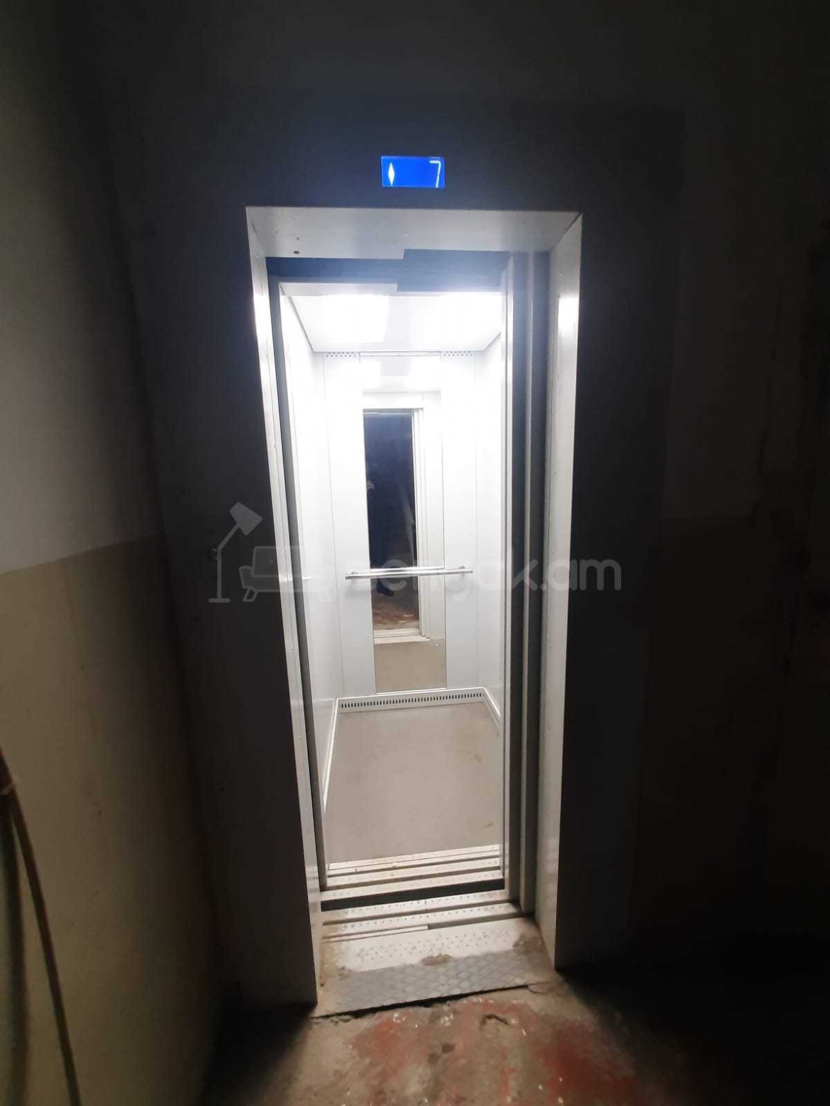 2 Սենյականոց Բնակարան, 51քմ, 8/9 հարկ, Կապիտալ Վերանորոգված