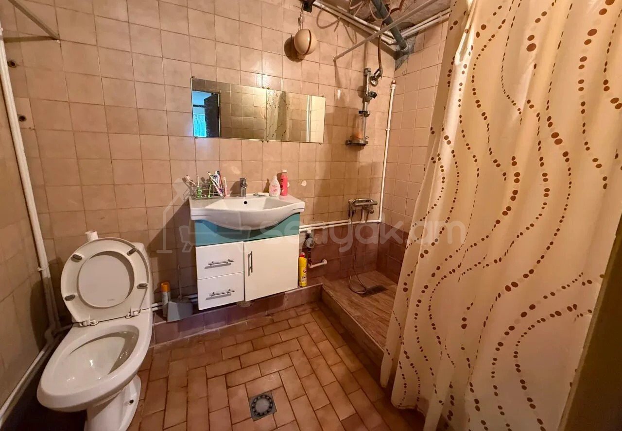 3 Սենյականոց Բնակարան, 84քմ, 6/14 հարկ, Նորմալ Վիճակում