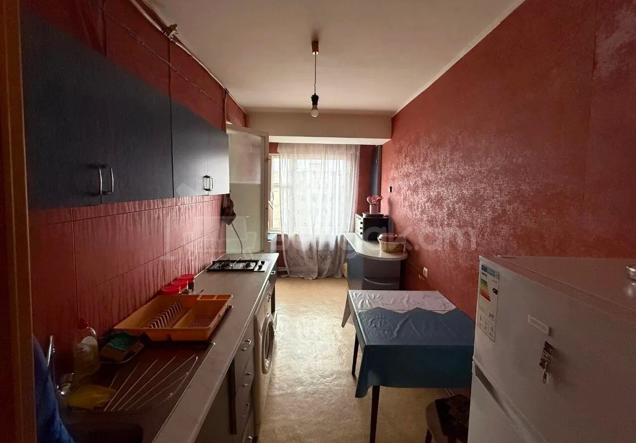 3 Սենյականոց Բնակարան, 84քմ, 6/14 հարկ, Նորմալ Վիճակում