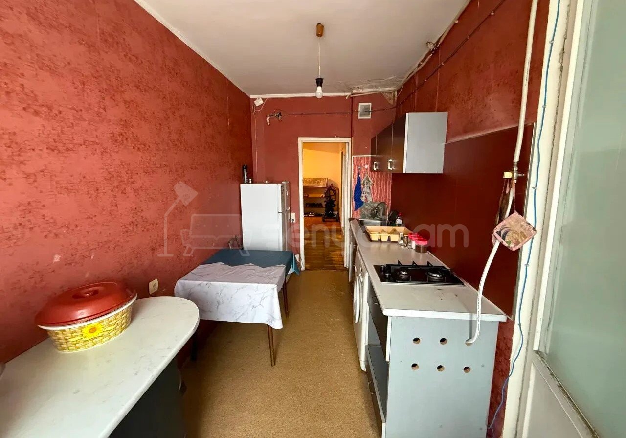 3 Սենյականոց Բնակարան, 84քմ, 6/14 հարկ, Նորմալ Վիճակում