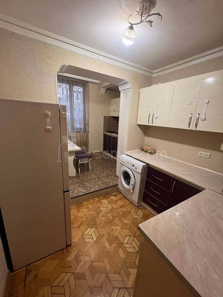 2 Սենյականոց Բնակարան, 65քմ, 2/4 հարկ, Կապիտալ Վերանորոգված, Կահավորված