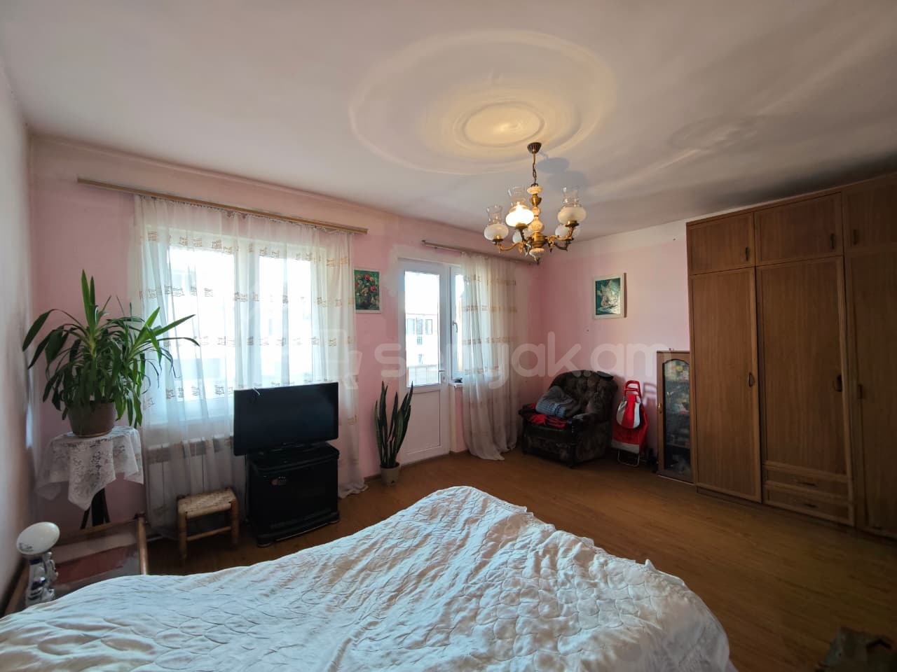 3 Սենյականոց Բնակարան Քարե Շենքում, 88քմ, 5/5 հարկ, Կոսմետիկ Վերանորոգված