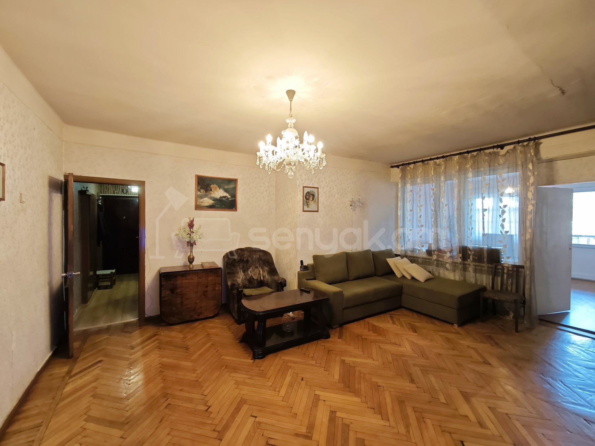 3 Սենյականոց Բնակարան Քարե Շենքում, 88քմ, 5/5 հարկ, Նորմալ Վիճակում