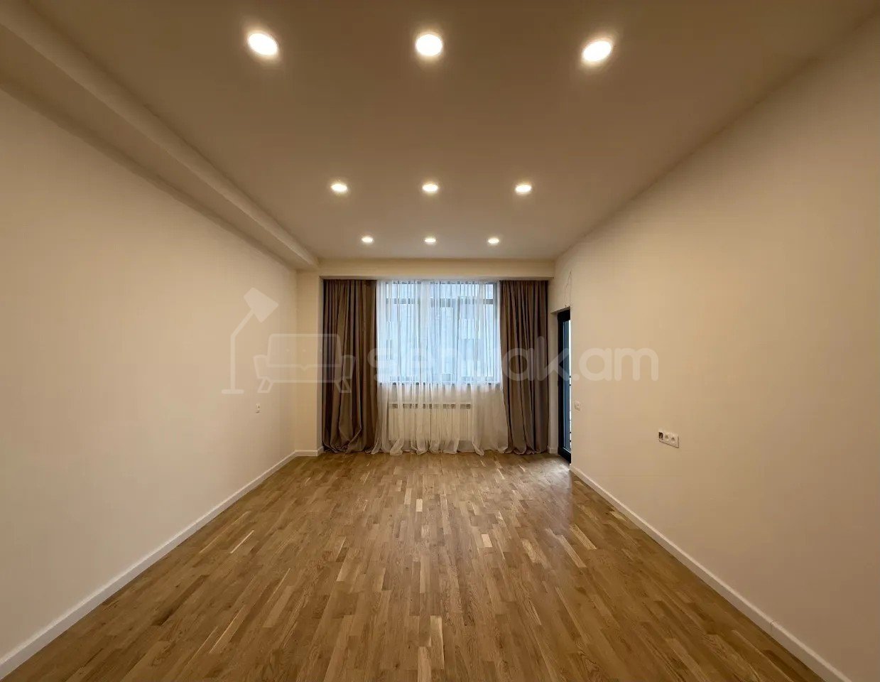 2 Սենյականոց Բնակարան Նորակառույցում, 67քմ, 10/12 հարկ, Կապիտալ Վերանորոգված