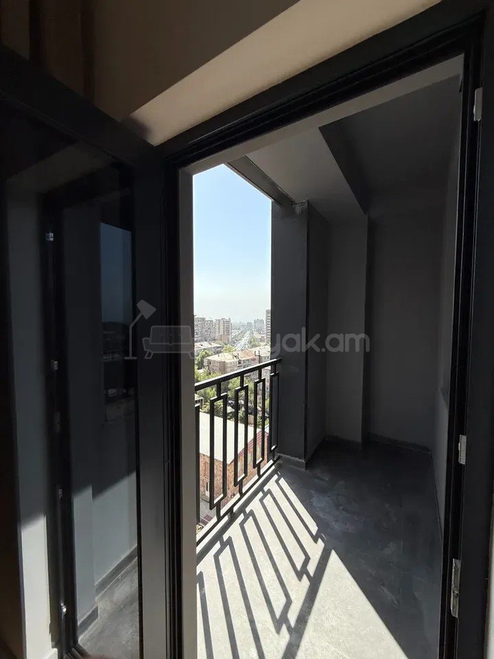 2 Սենյականոց Բնակարան Նորակառույցում, 67քմ, 10/12 հարկ, Կապիտալ Վերանորոգված