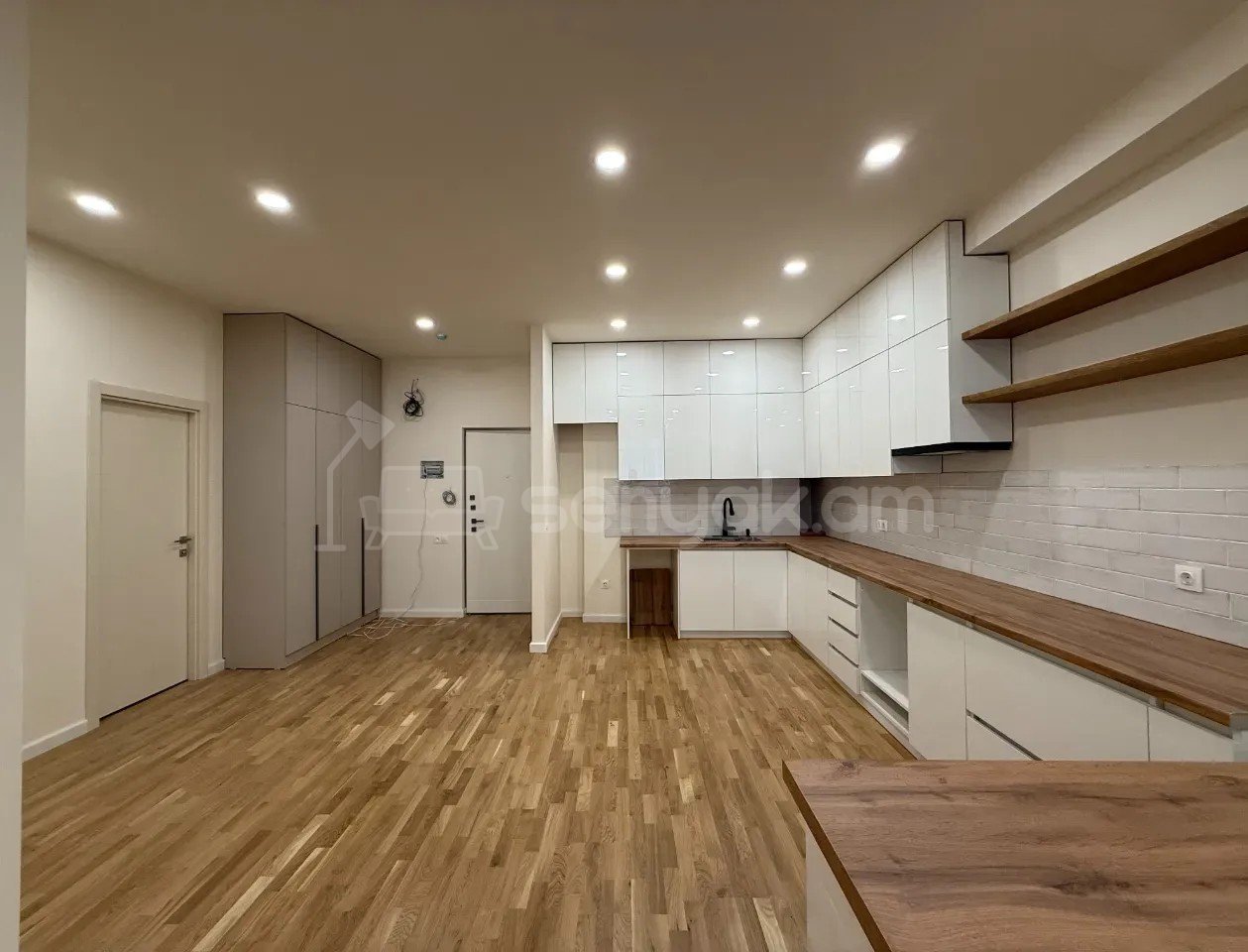 2 Սենյականոց Բնակարան Նորակառույցում, 67քմ, 10/12 հարկ, Կապիտալ Վերանորոգված