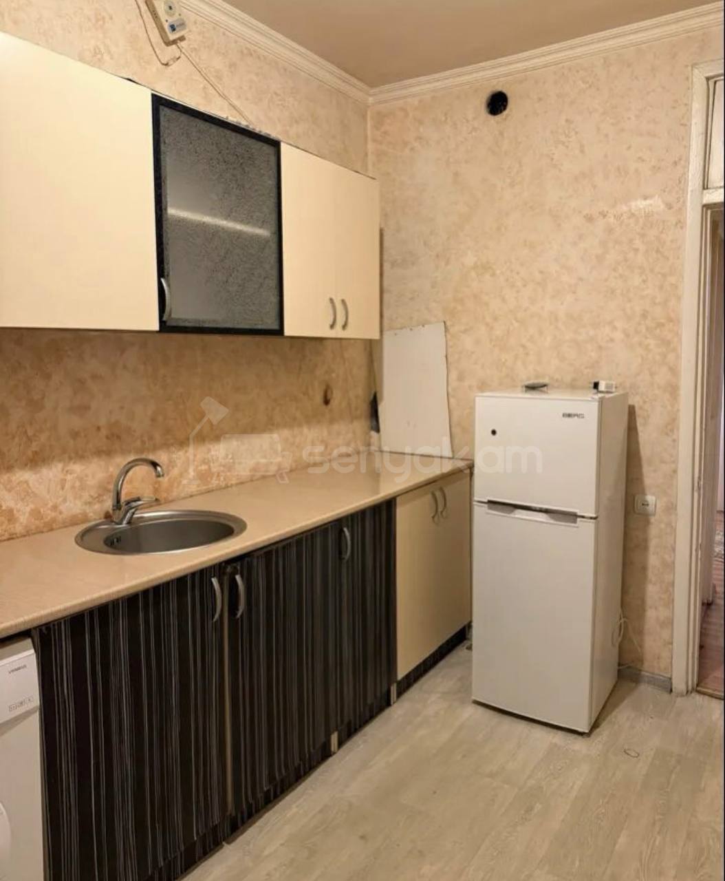 3 Սենյականոց Բնակարան, 62քմ, 5/9 հարկ, Պետական Վիճակում, Կահավորված, Արևկող