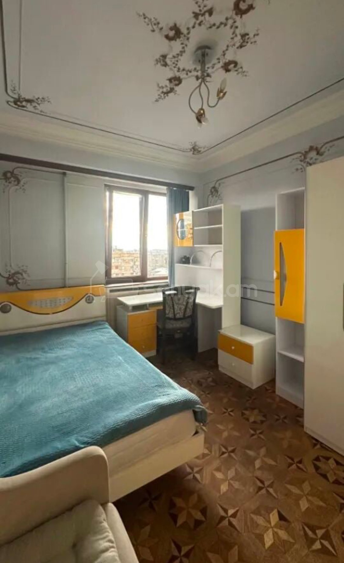 3 Սենյականոց Բնակարան, 80քմ, 8/9 հարկ, Պետական Վիճակում, Կահավորված