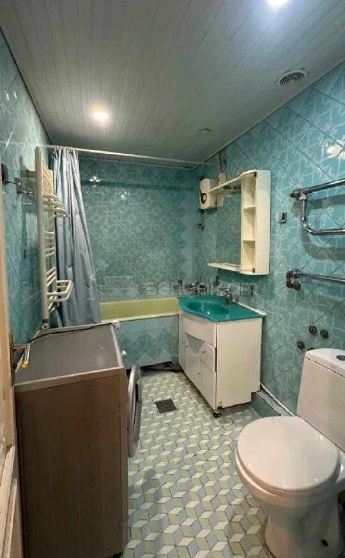 3 Սենյականոց Բնակարան, 80քմ, 8/9 հարկ, Պետական Վիճակում, Կահավորված