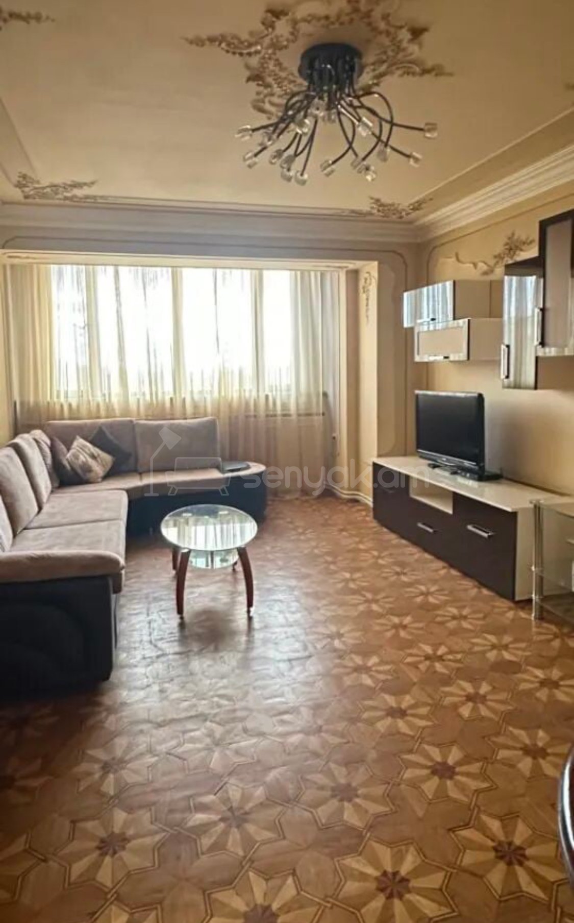 3 Սենյականոց Բնակարան, 80քմ, 8/9 հարկ, Պետական Վիճակում, Կահավորված