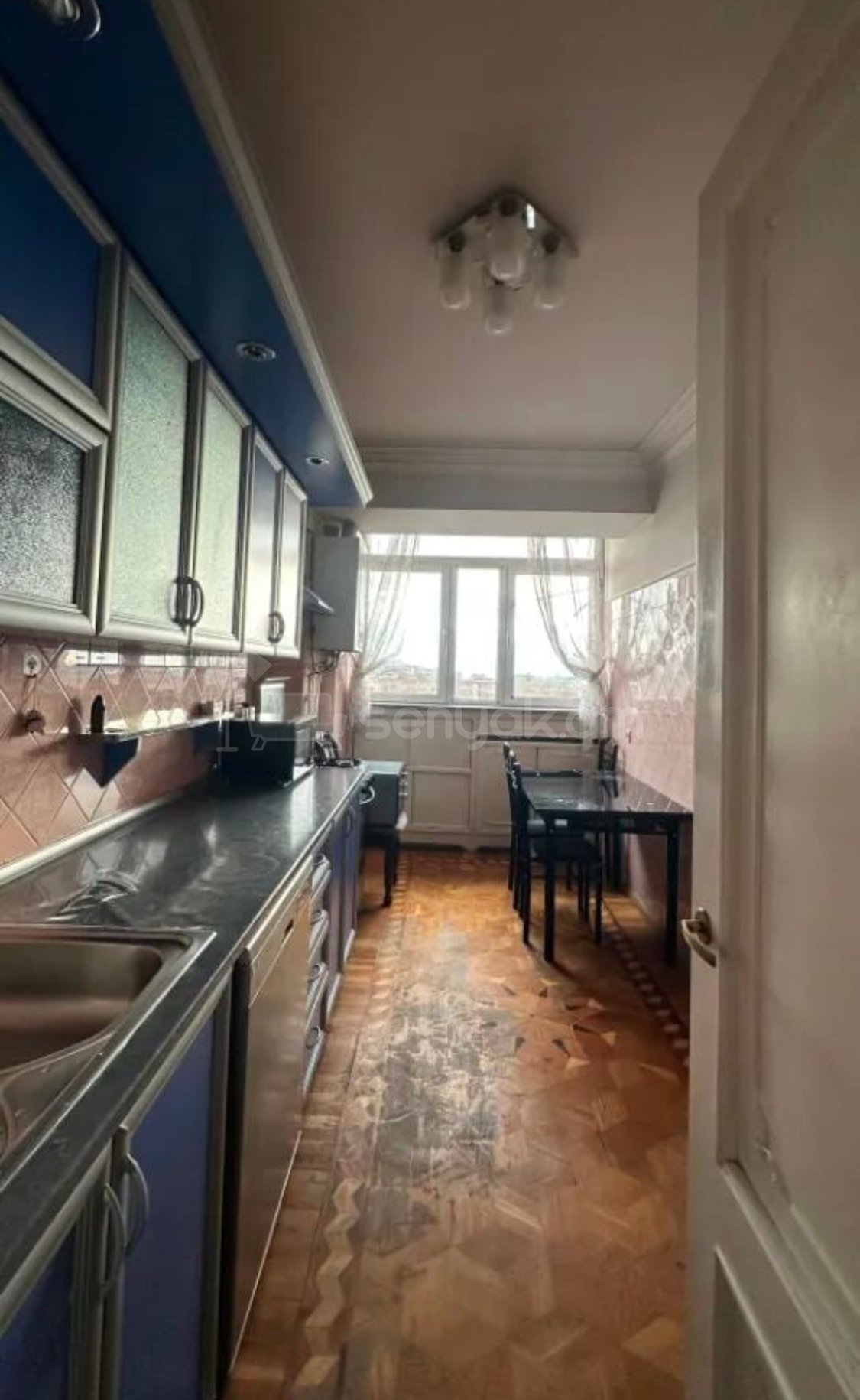 3 Սենյականոց Բնակարան, 80քմ, 8/9 հարկ, Պետական Վիճակում, Կահավորված